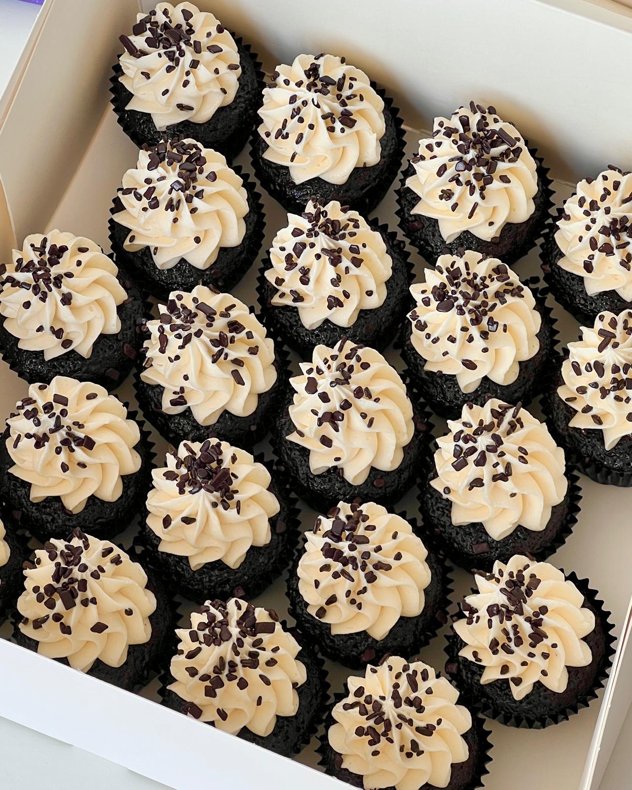 Black and White Mini Cupcakes